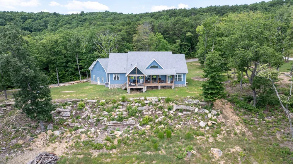 230 Duckwood Lane Evensville, TN 37332