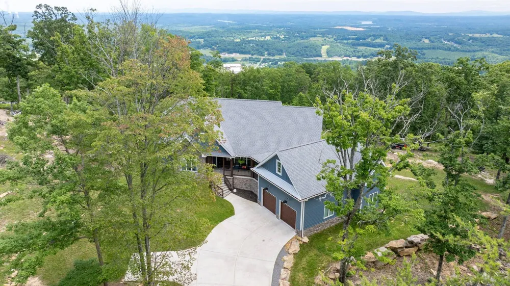 230 Duckwood Lane Evensville, TN 37332