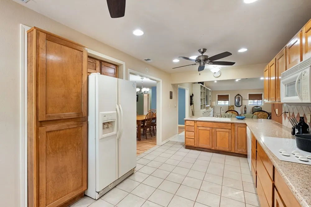 2103 Wildwood Way Tool, TX 75143