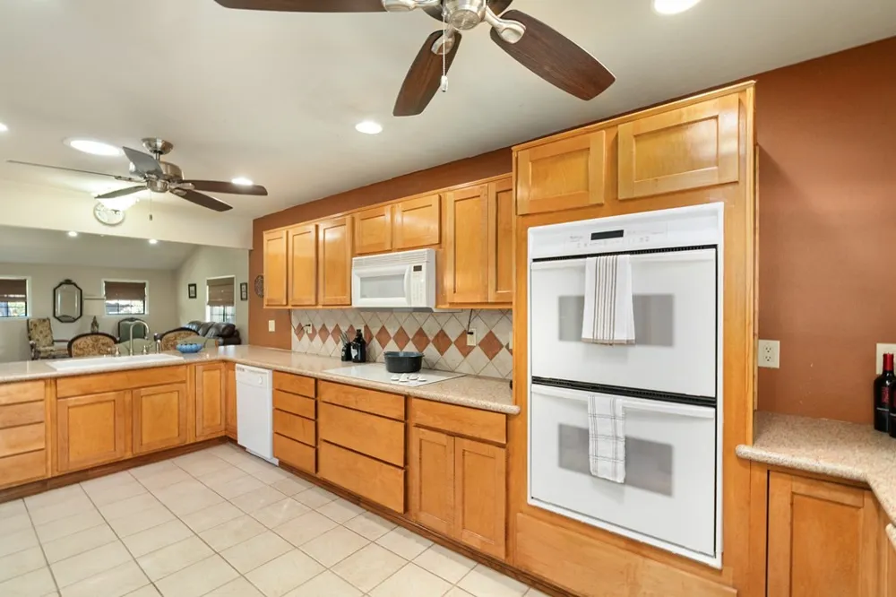 2103 Wildwood Way Tool, TX 75143