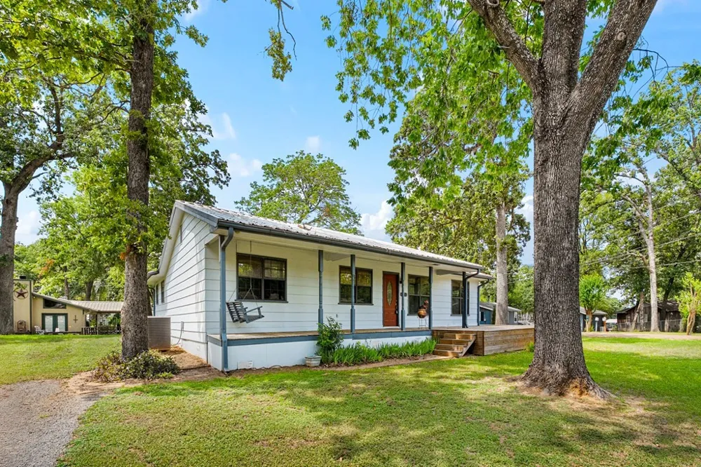 2103 Wildwood Way Tool, TX 75143