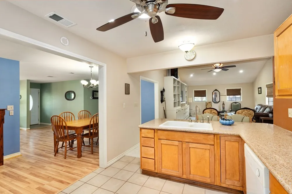 2103 Wildwood Way Tool, TX 75143