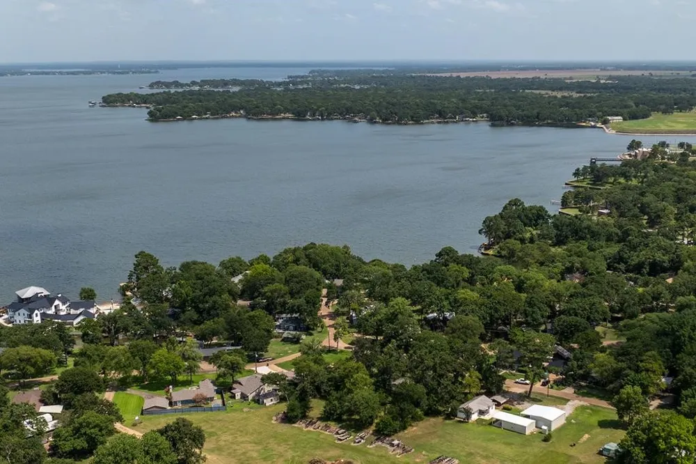 2103 Wildwood Way Tool, TX 75143