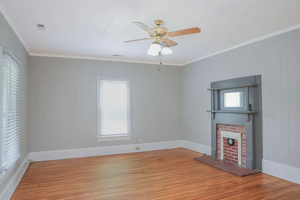 108 W 10th Street Chickamauga, GA 30707