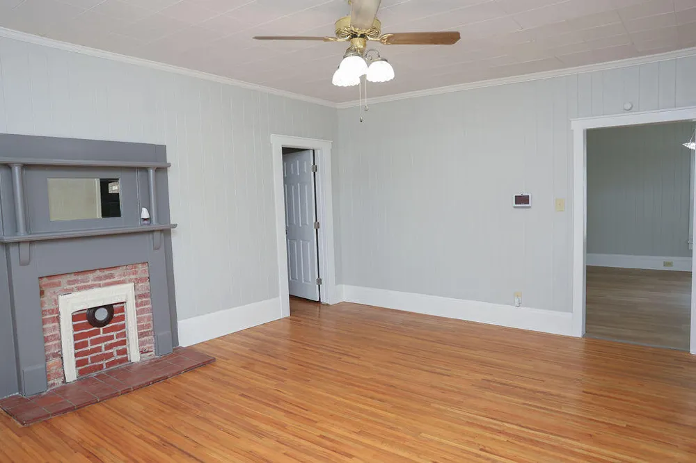 108 W 10th Street Chickamauga, GA 30707