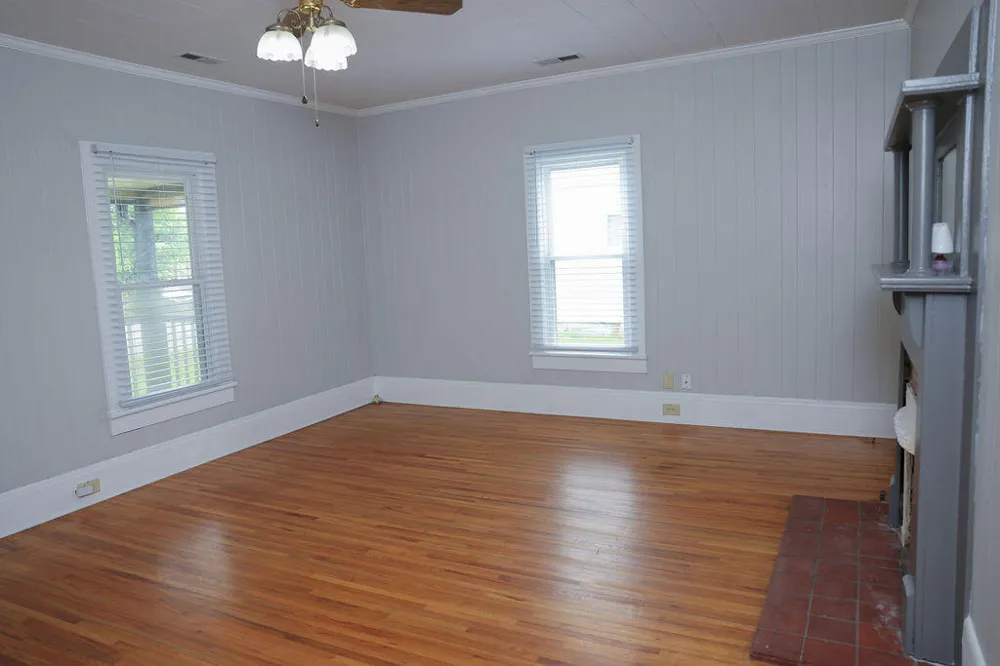 108 W 10th Street Chickamauga, GA 30707