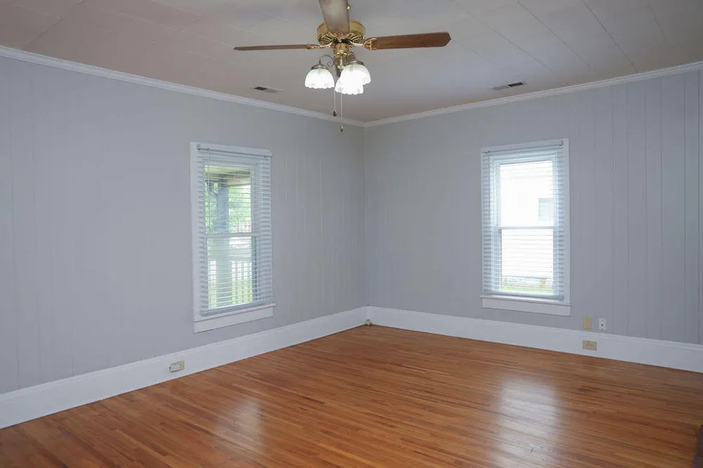 108 W 10th Street Chickamauga, GA 30707