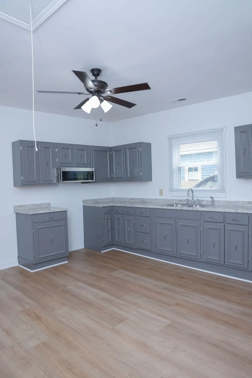 108 W 10th Street Chickamauga, GA 30707