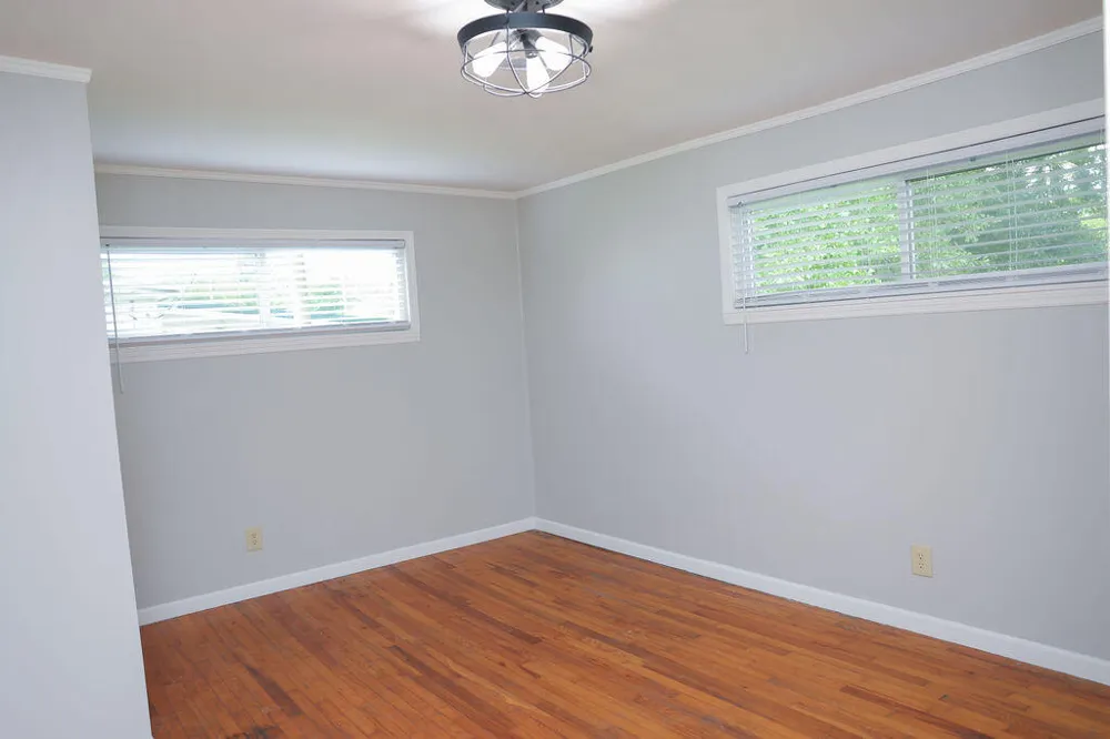 108 W 10th Street Chickamauga, GA 30707