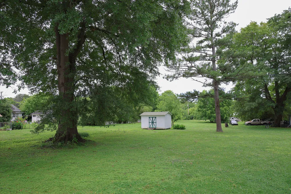108 W 10th Street Chickamauga, GA 30707