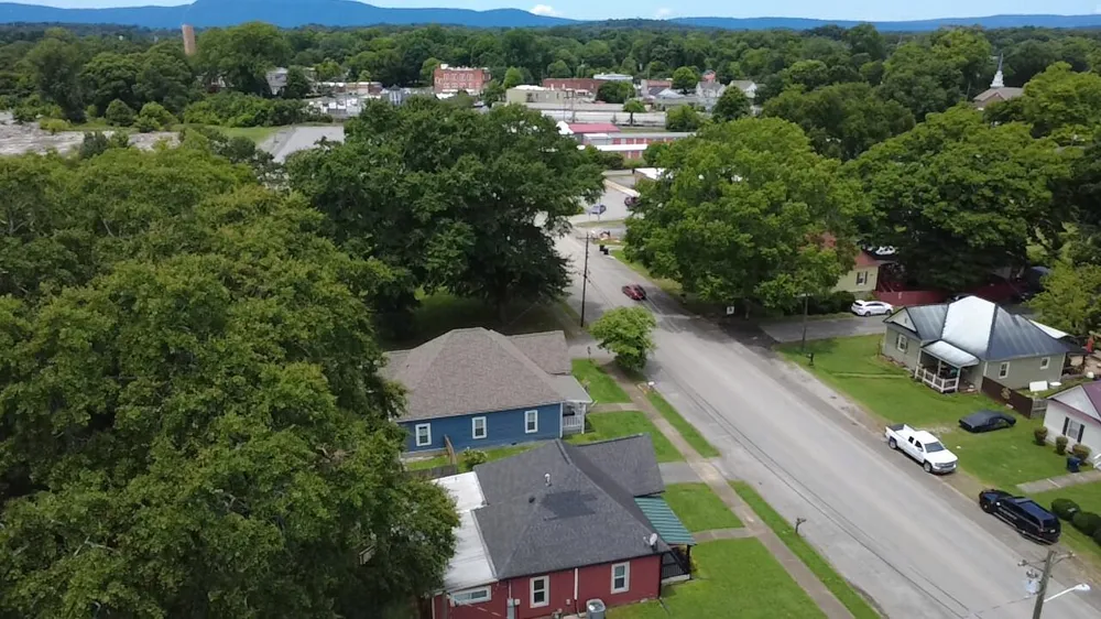 108 W 10th Street Chickamauga, GA 30707