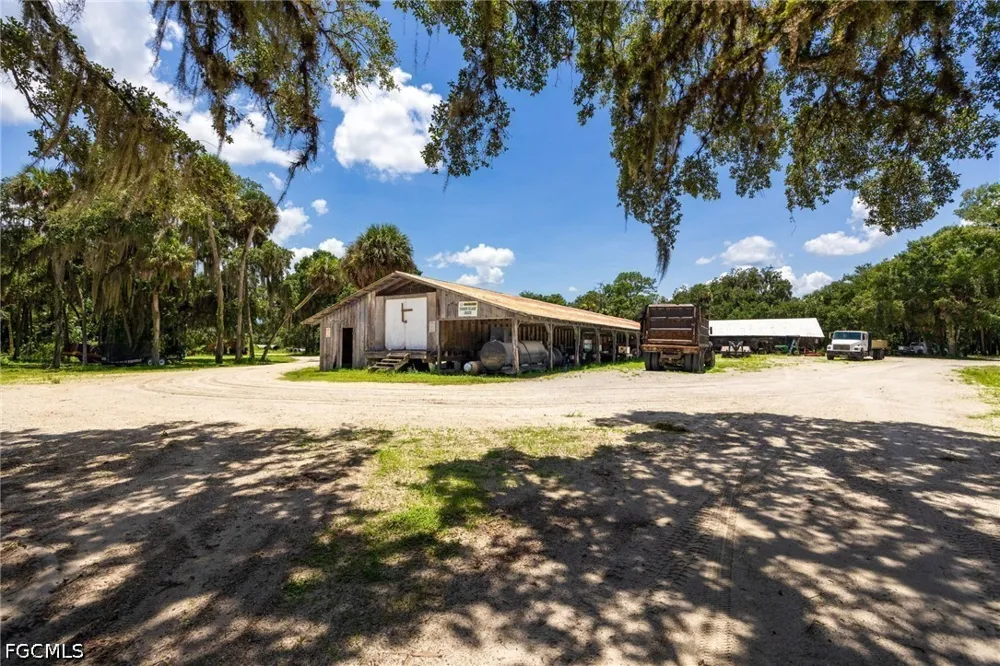 Dooley Grade Road Clewiston, FL 33440