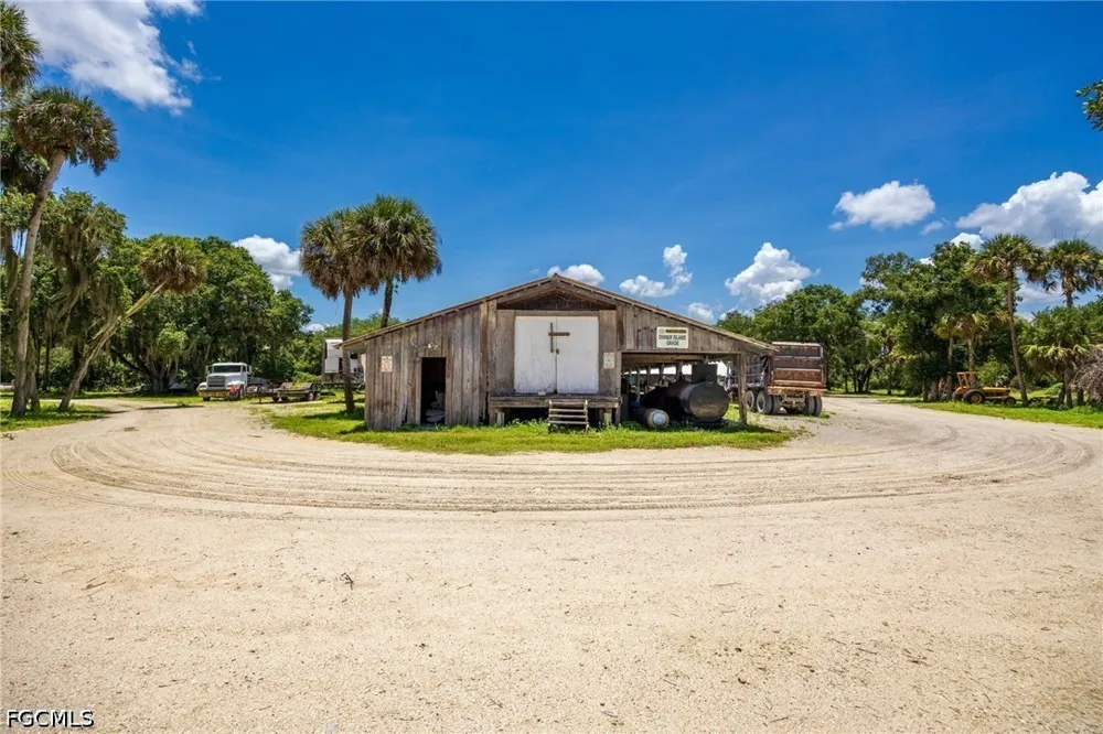 Dooley Grade Road Clewiston, FL 33440