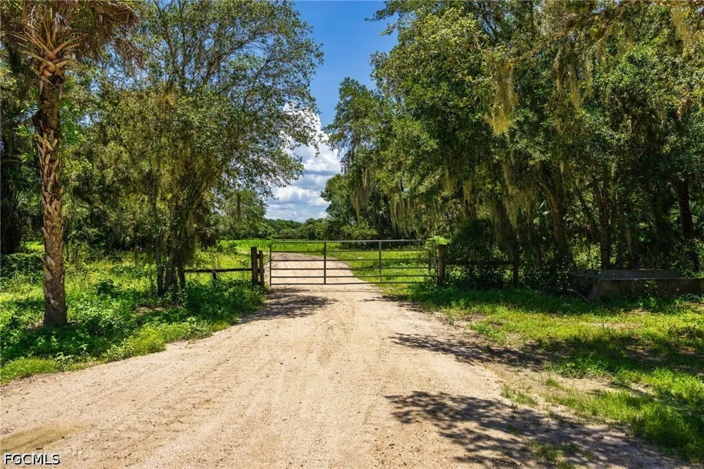 Dooley Grade Road Clewiston, FL 33440