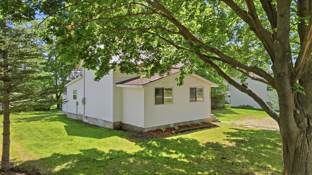 104 Secor Street Bricelyn, MN 56014