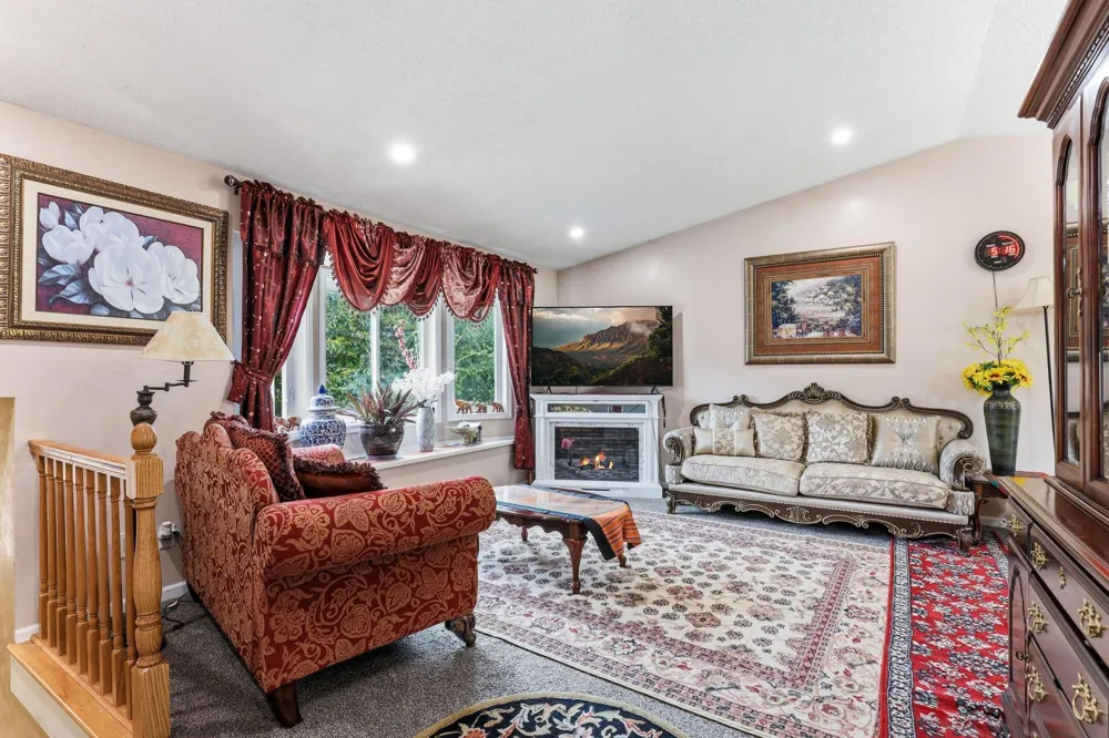 17762 S Shore Lane W Eden Prairie, MN 55346