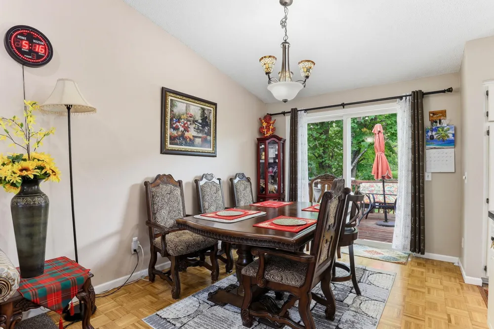 17762 S Shore Lane W Eden Prairie, MN 55346