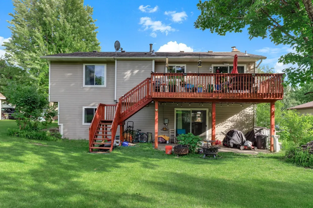 17762 S Shore Lane W Eden Prairie, MN 55346