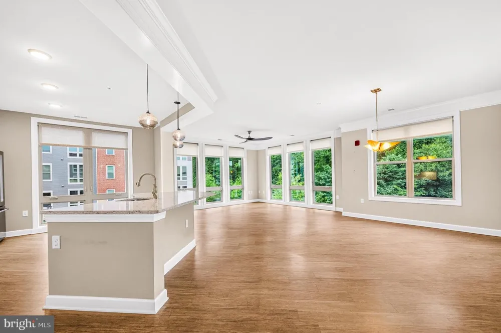 6101 FAIRVIEW FARM DRIVE #309 Alexandria, VA 22315