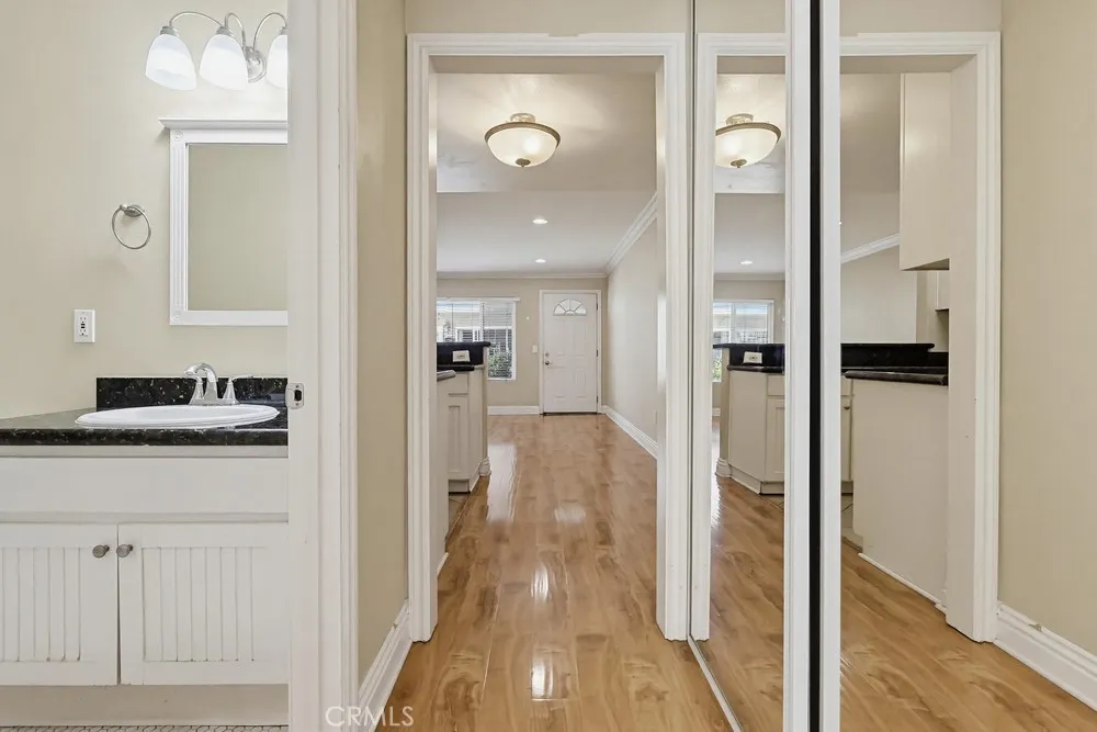 1720 Newport Avenue #2 Long Beach, CA 90804