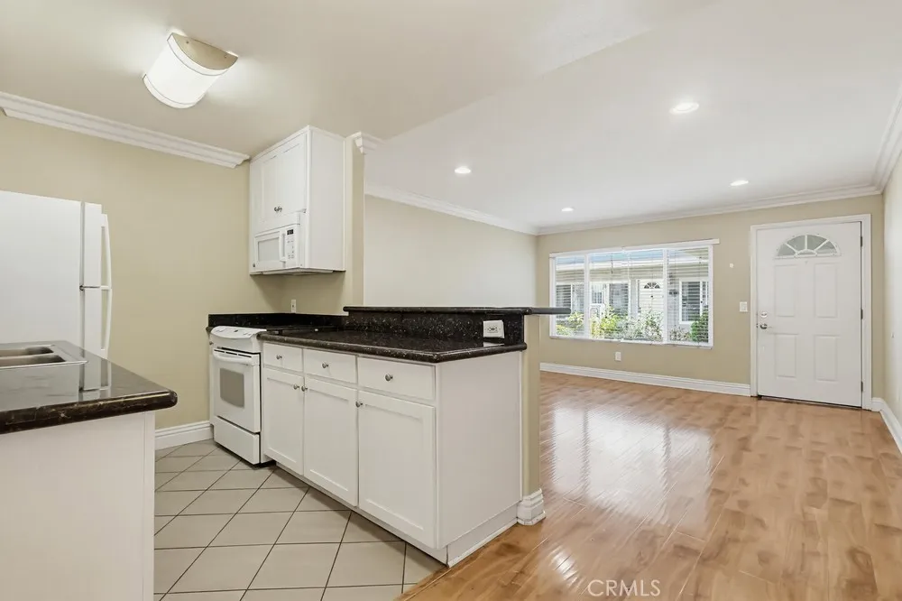 1720 Newport Avenue #2 Long Beach, CA 90804