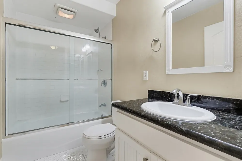 1720 Newport Avenue #2 Long Beach, CA 90804