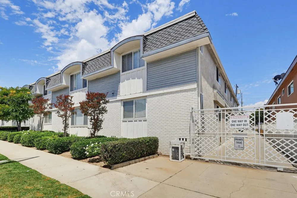 1720 Newport Avenue #2 Long Beach, CA 90804