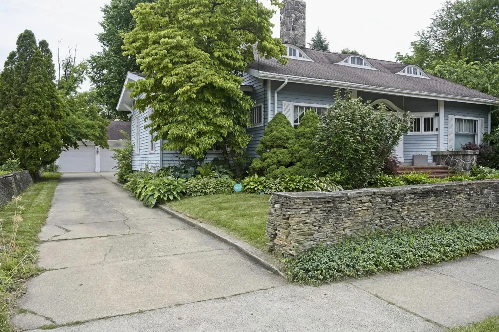 311 S Thompson Street Jackson City, MI 49203