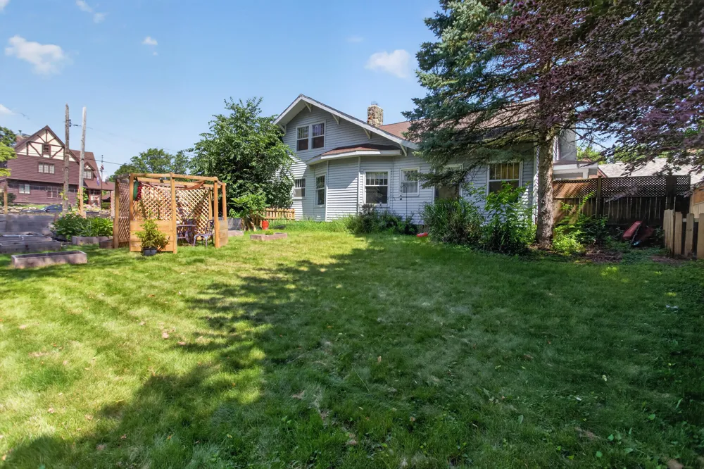 311 S Thompson Street Jackson City, MI 49203