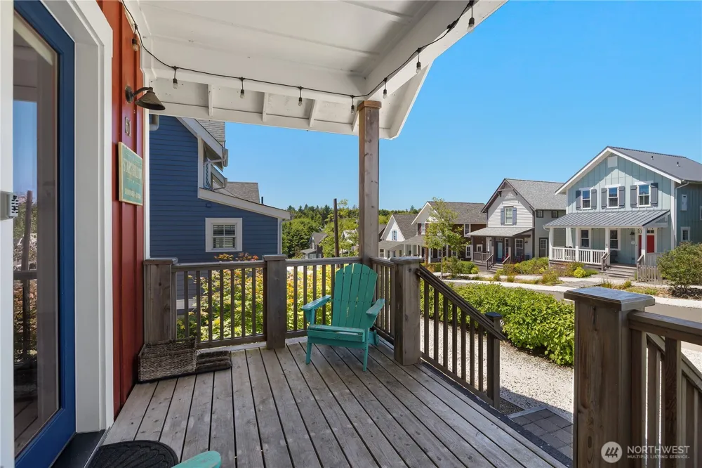 61 Horizon Street Pacific Beach, WA 98571