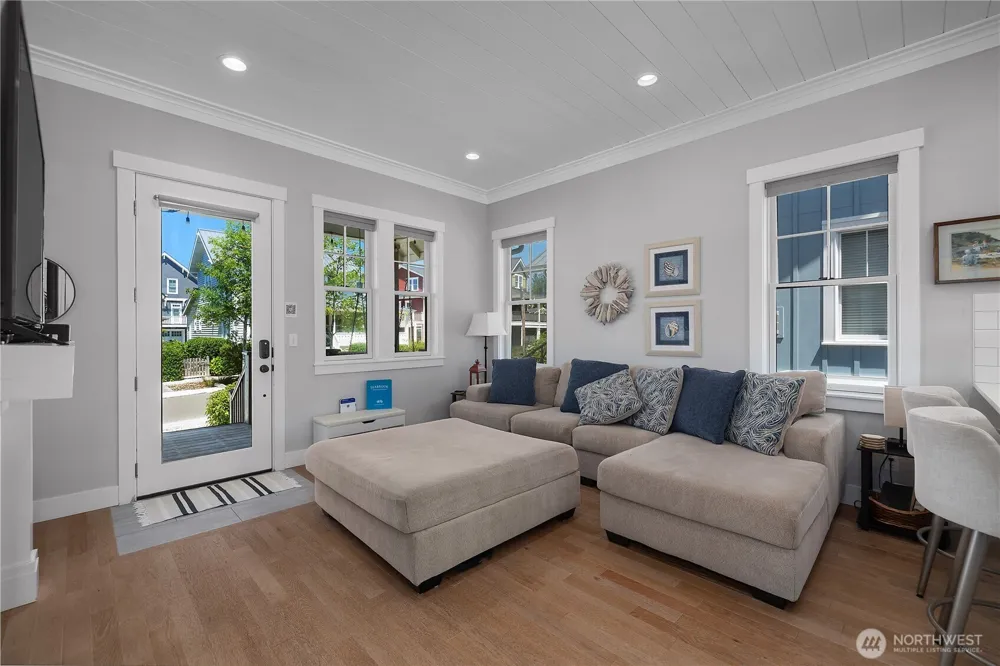 61 Horizon Street Pacific Beach, WA 98571