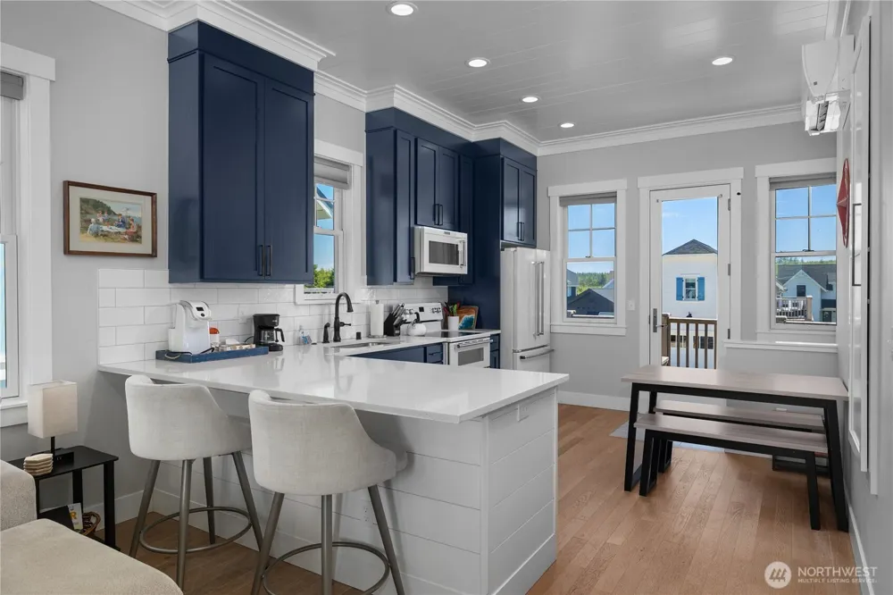61 Horizon Street Pacific Beach, WA 98571