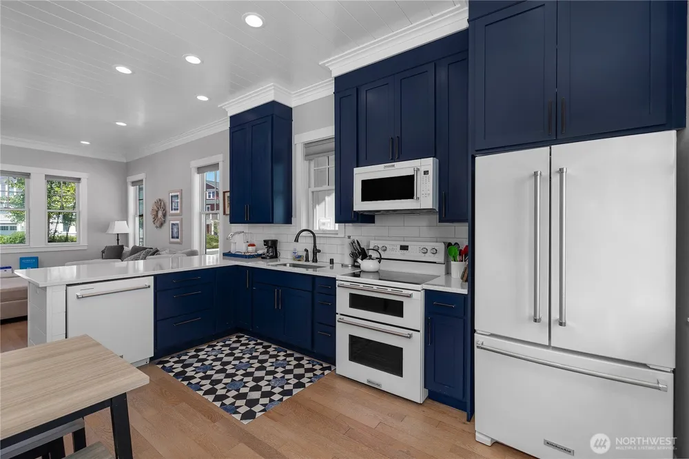 61 Horizon Street Pacific Beach, WA 98571