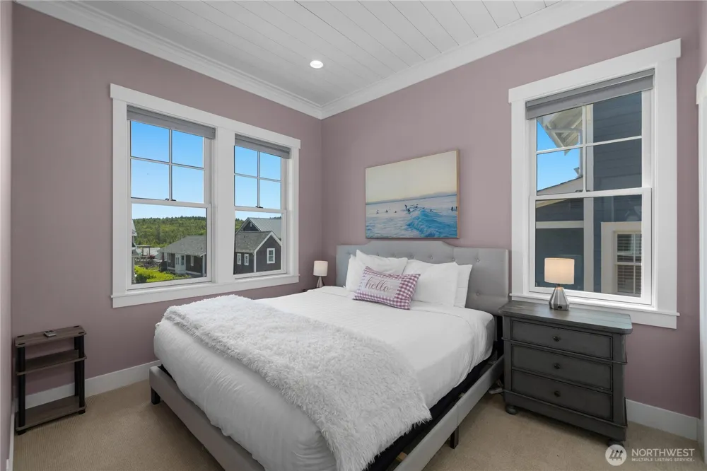 61 Horizon Street Pacific Beach, WA 98571