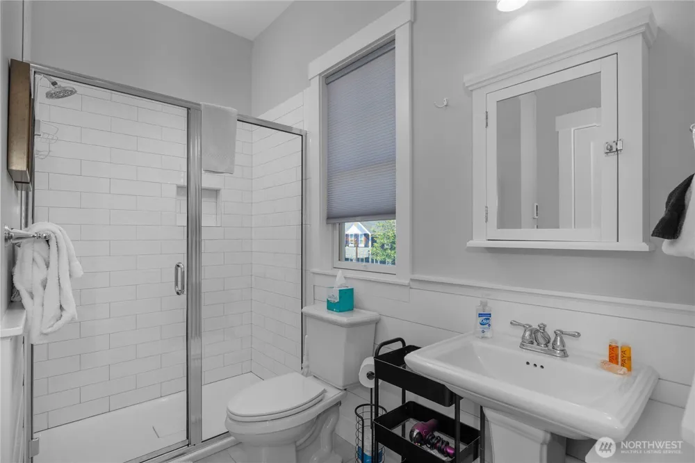61 Horizon Street Pacific Beach, WA 98571