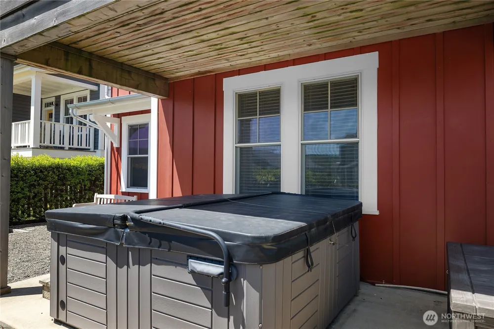 61 Horizon Street Pacific Beach, WA 98571