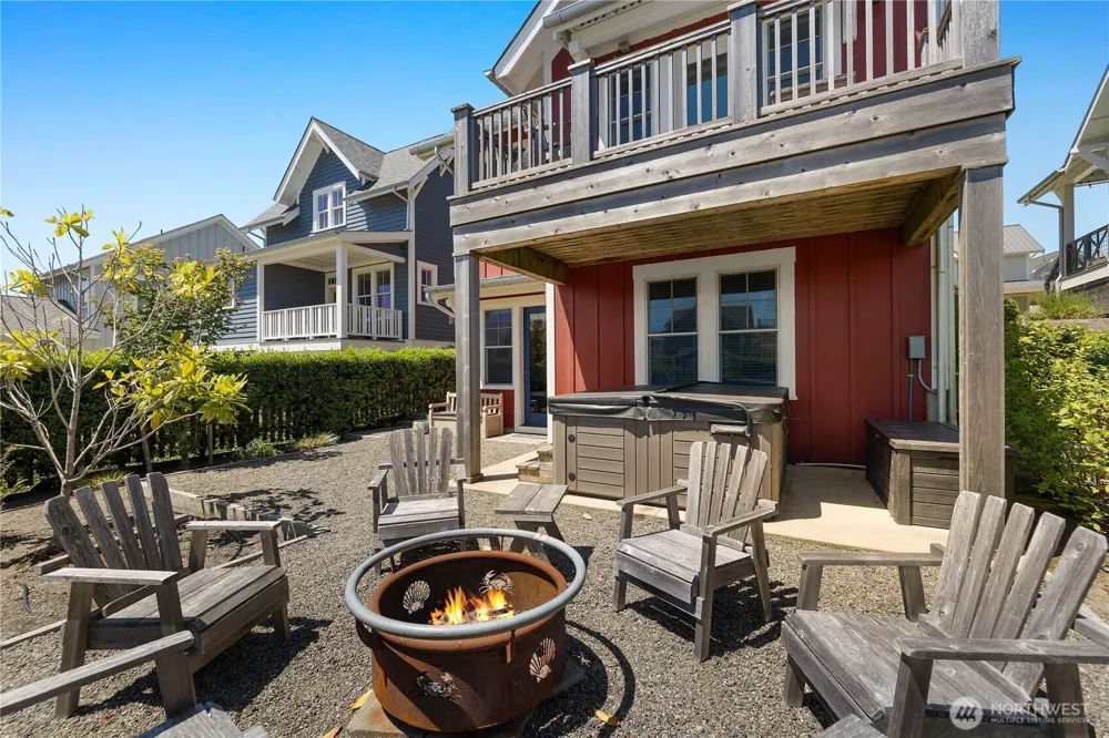 61 Horizon Street Pacific Beach, WA 98571