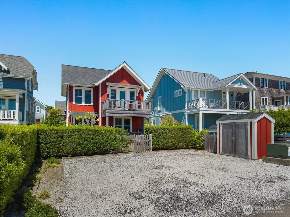 61 Horizon Street Pacific Beach, WA 98571