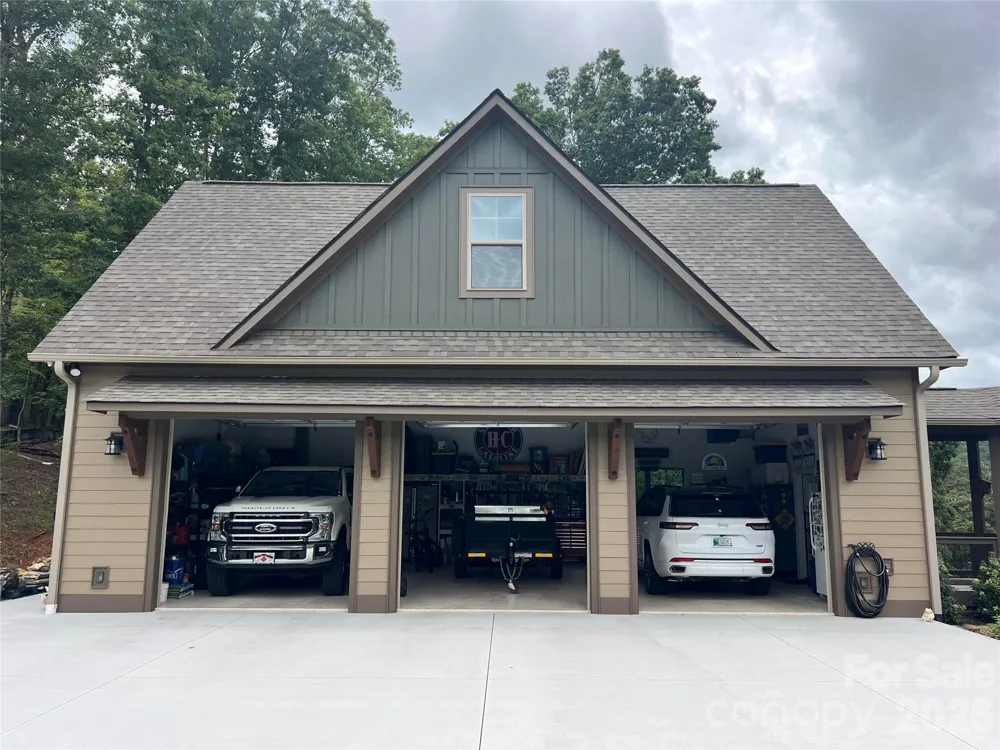 1052 Porter Creek Drive Franklin, NC 28734
