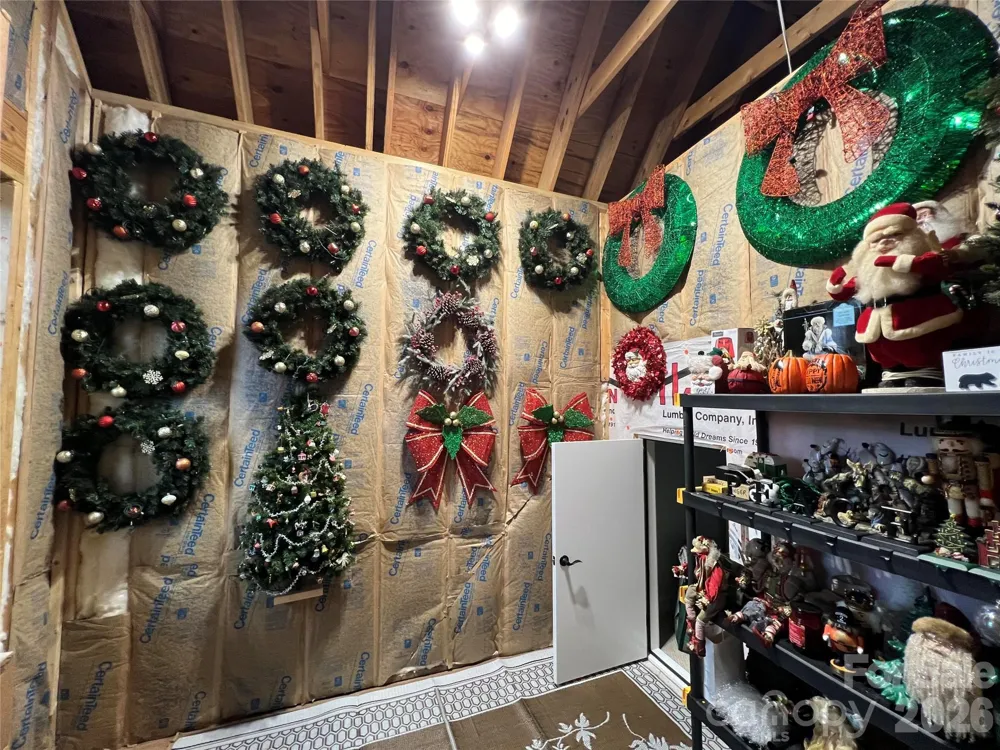 1052 Porter Creek Drive Franklin, NC 28734