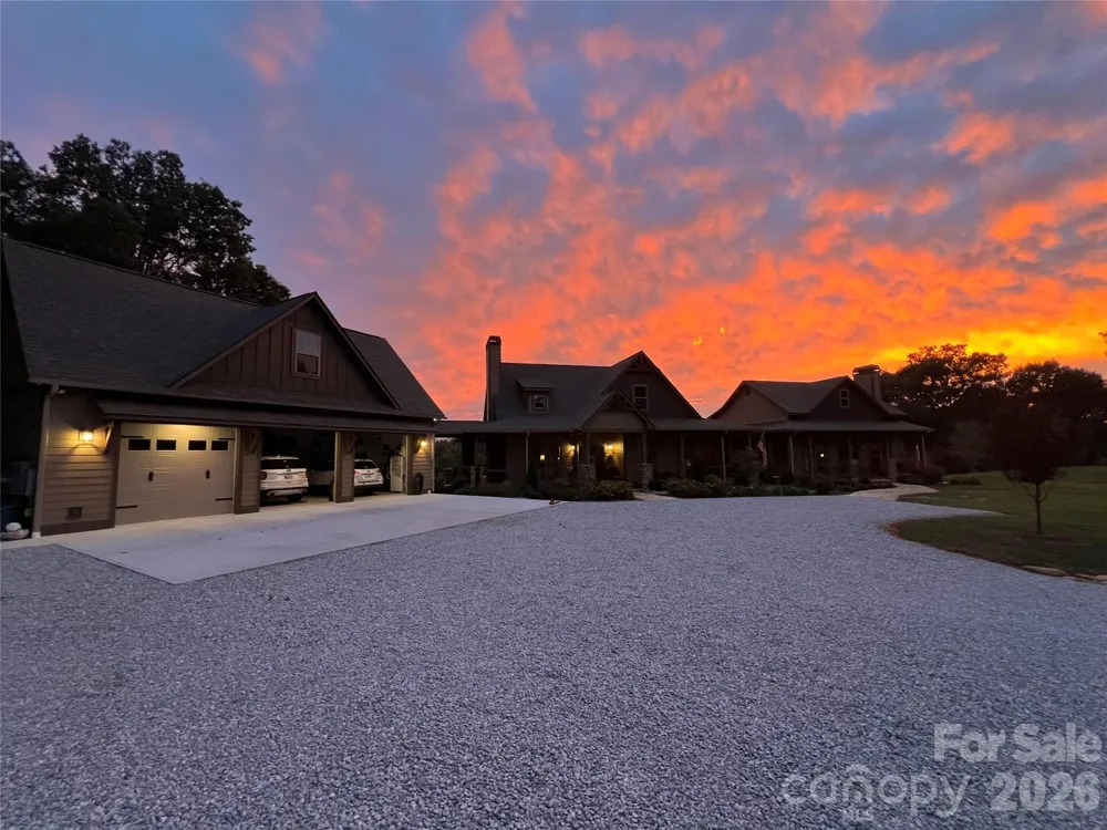 1052 Porter Creek Drive Franklin, NC 28734