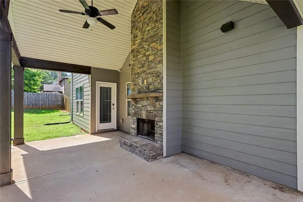 12 alabama Avenue Sharpsburg, GA 30277