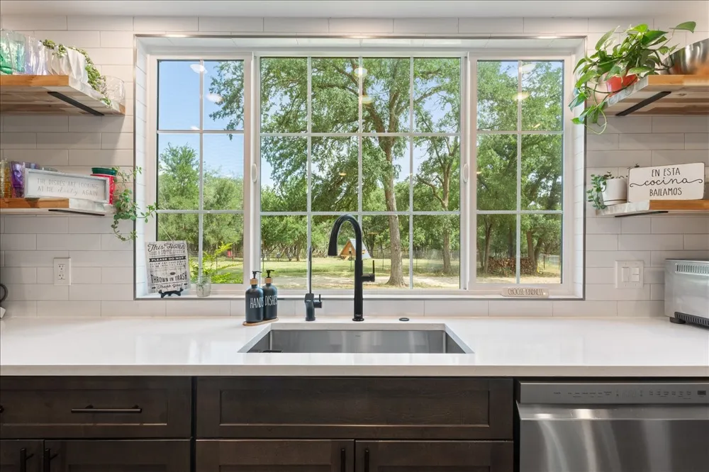 15988 Wortham Bend Road China Spring, TX 76633