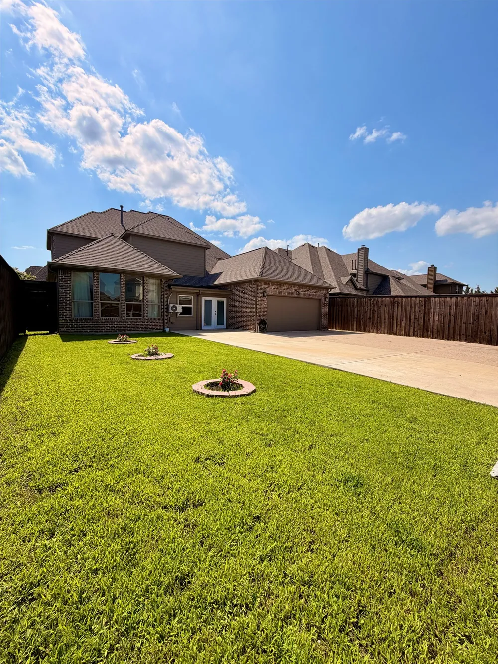 7606 Clearmeadow Lane Sachse, TX 75048