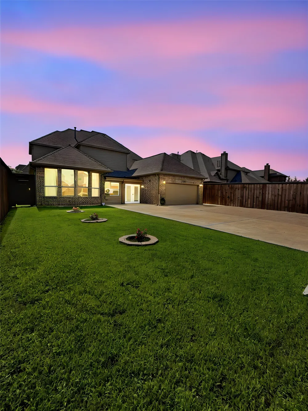 7606 Clearmeadow Lane Sachse, TX 75048