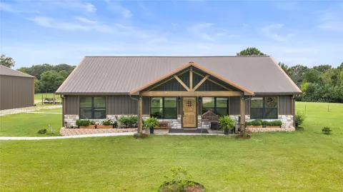 13217 Farm Road 195