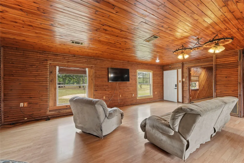 19331 Allen Ranch Road Eustace, TX 75124