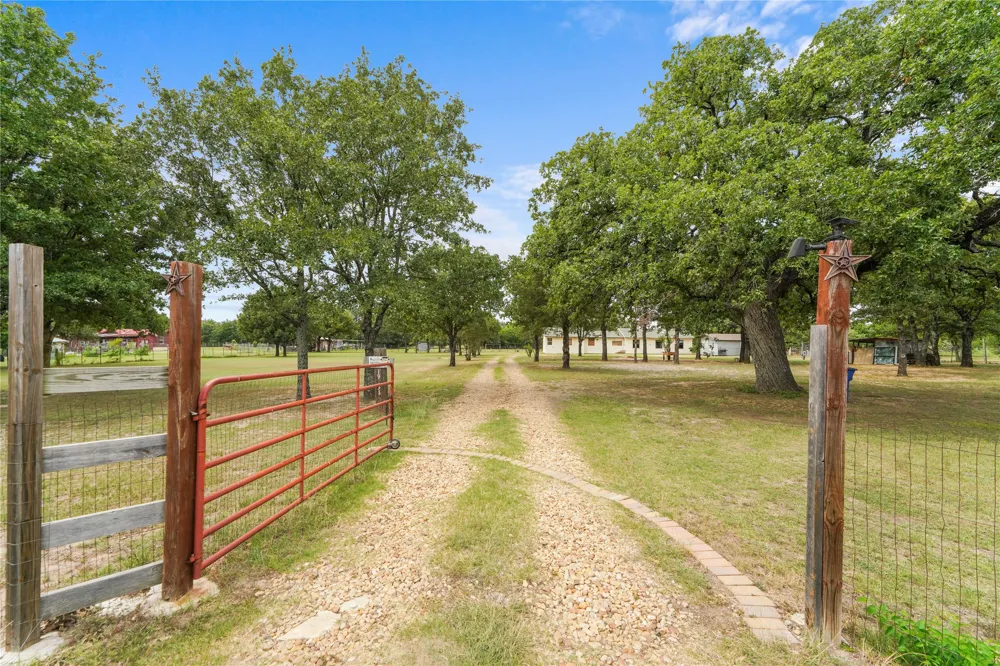 19331 Allen Ranch Road Eustace, TX 75124