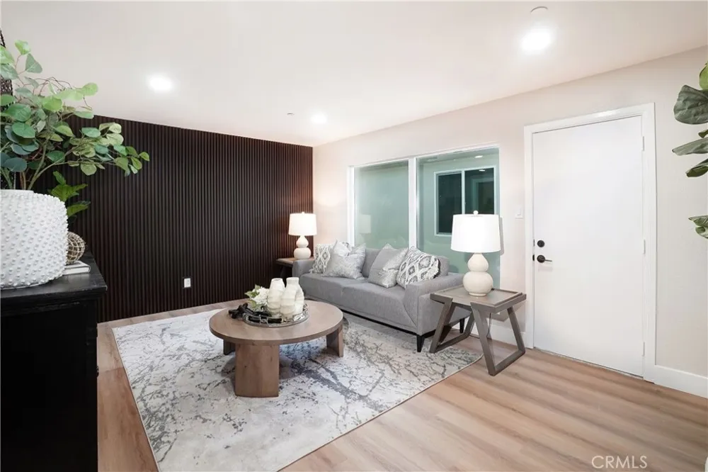 5571 Central Avenue Riverside, CA 92504