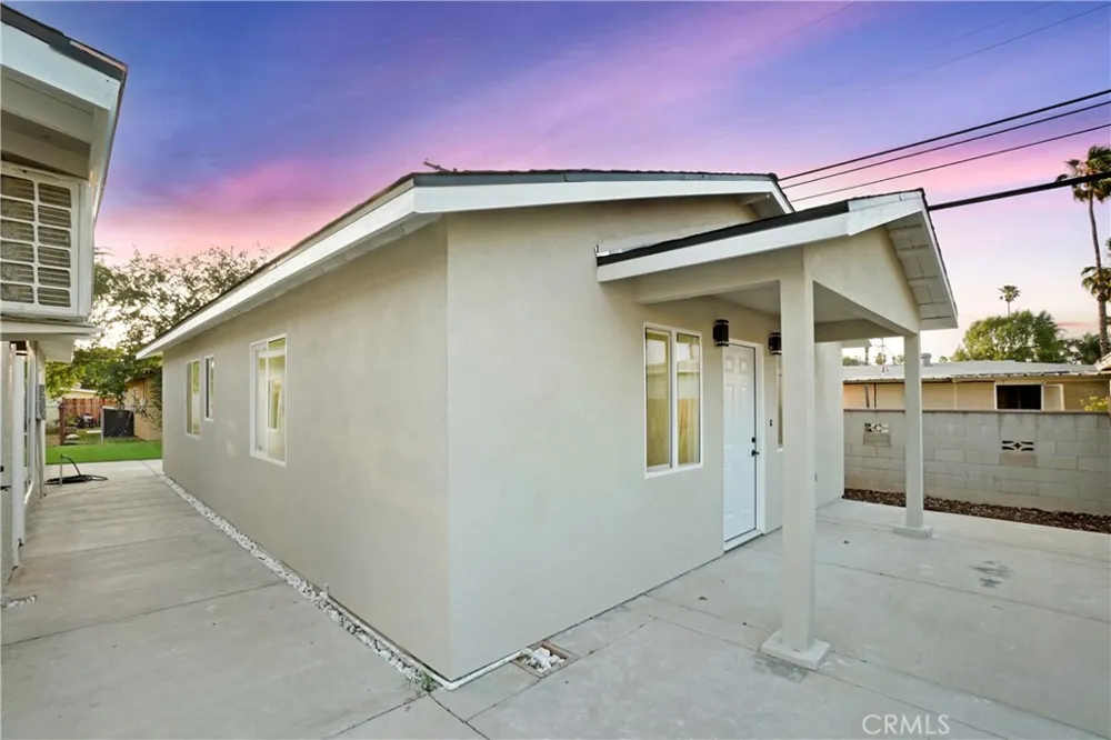 5571 Central Avenue Riverside, CA 92504